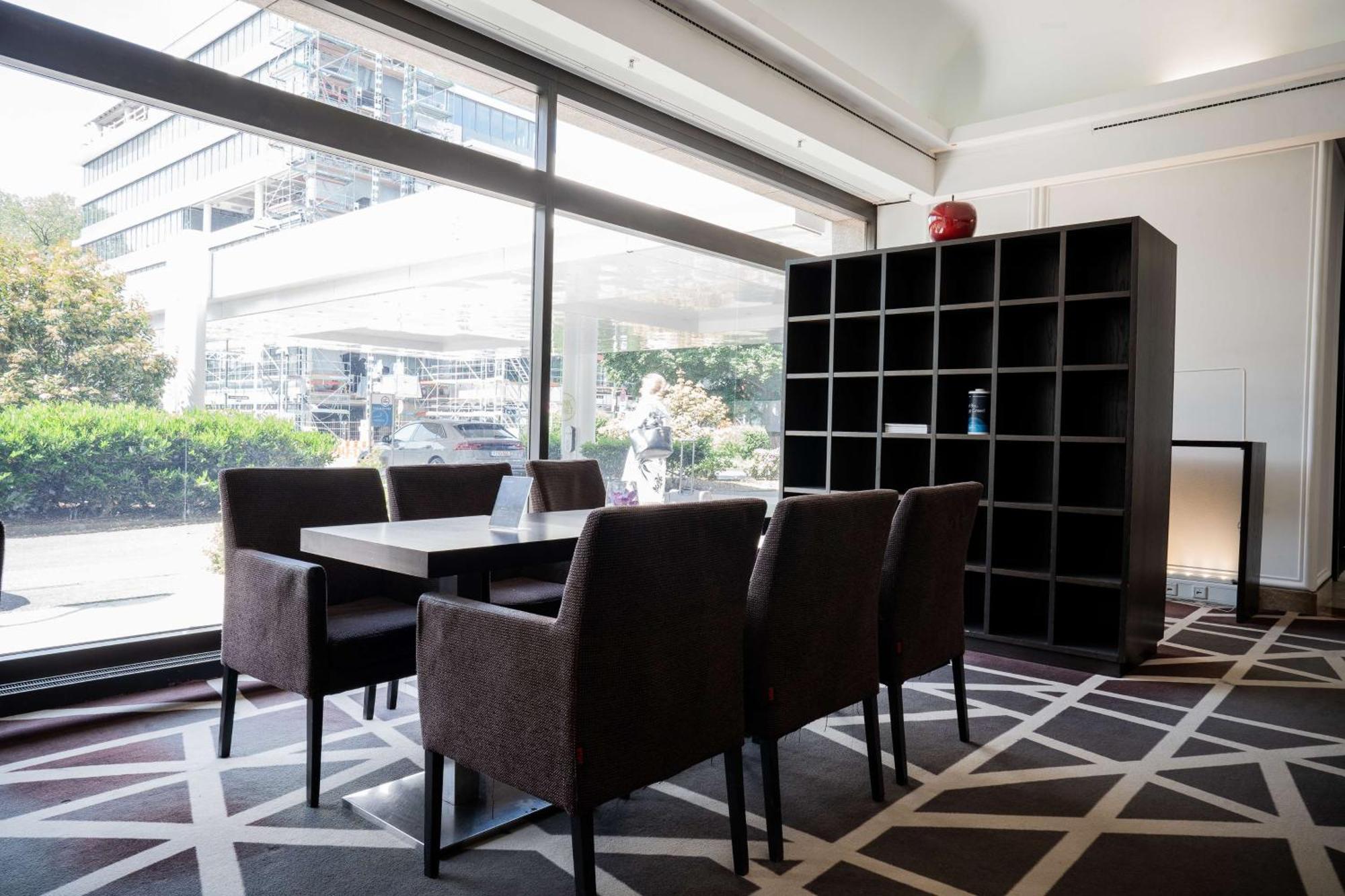 Hotel Radisson Blu Conference Hotel, 4*
